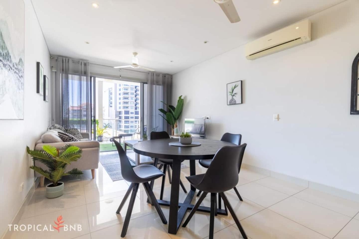 Central City 3 Bed Apt, Pool, 2 Free Secured Parks Apartment Darwin Exterior photo