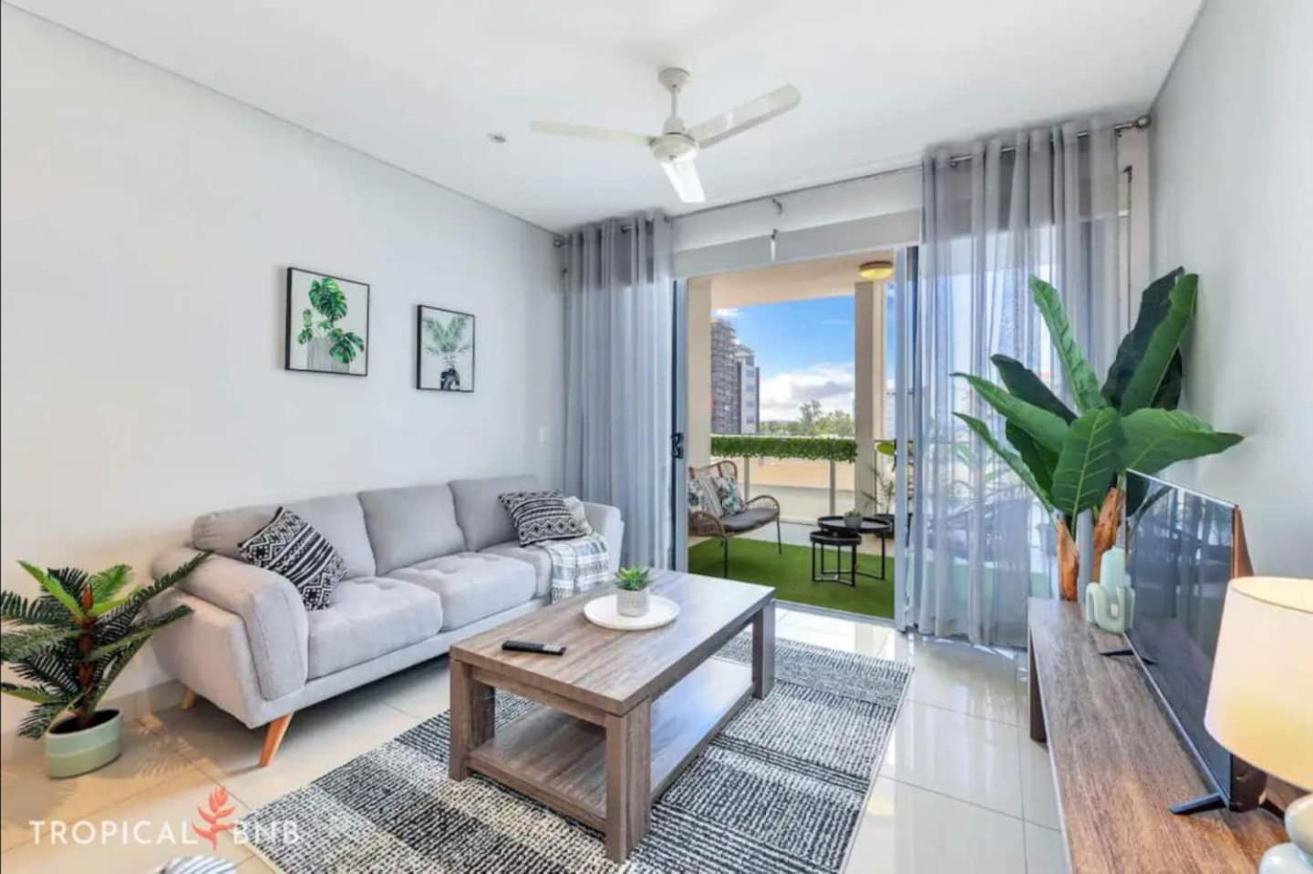 Central City 3 Bed Apt, Pool, 2 Free Secured Parks Apartment Darwin Exterior photo